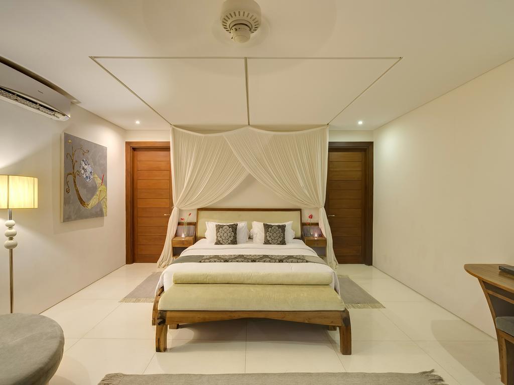 Lataliana Villas Seminyak Szoba fotó