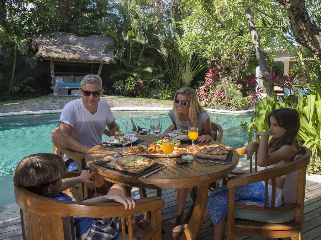 Lataliana Villas Seminyak Szoba fotó