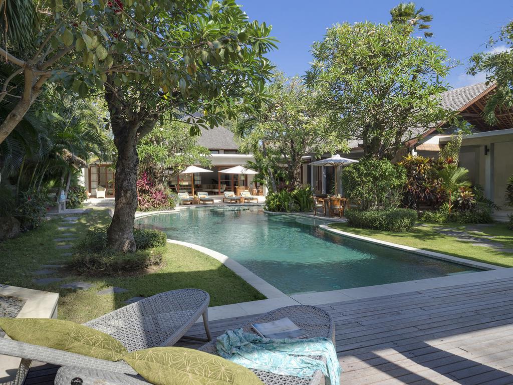 Lataliana Villas Seminyak Szoba fotó